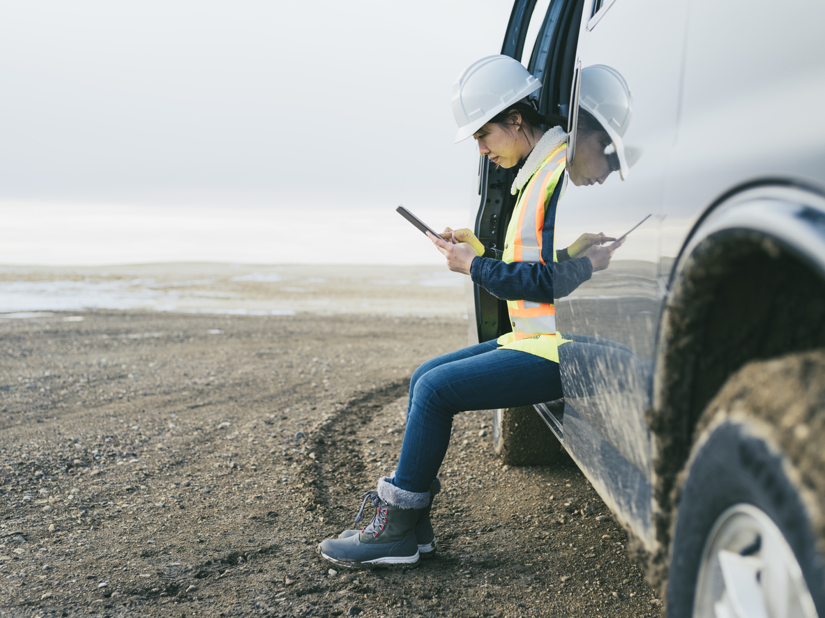 Dynamic Workforce Communication: In The Shoes of a Field Worker